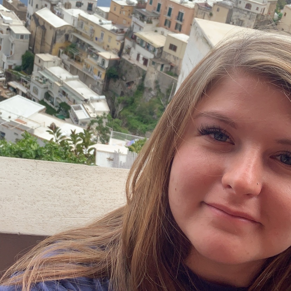 Meet your Posher, Katelyn